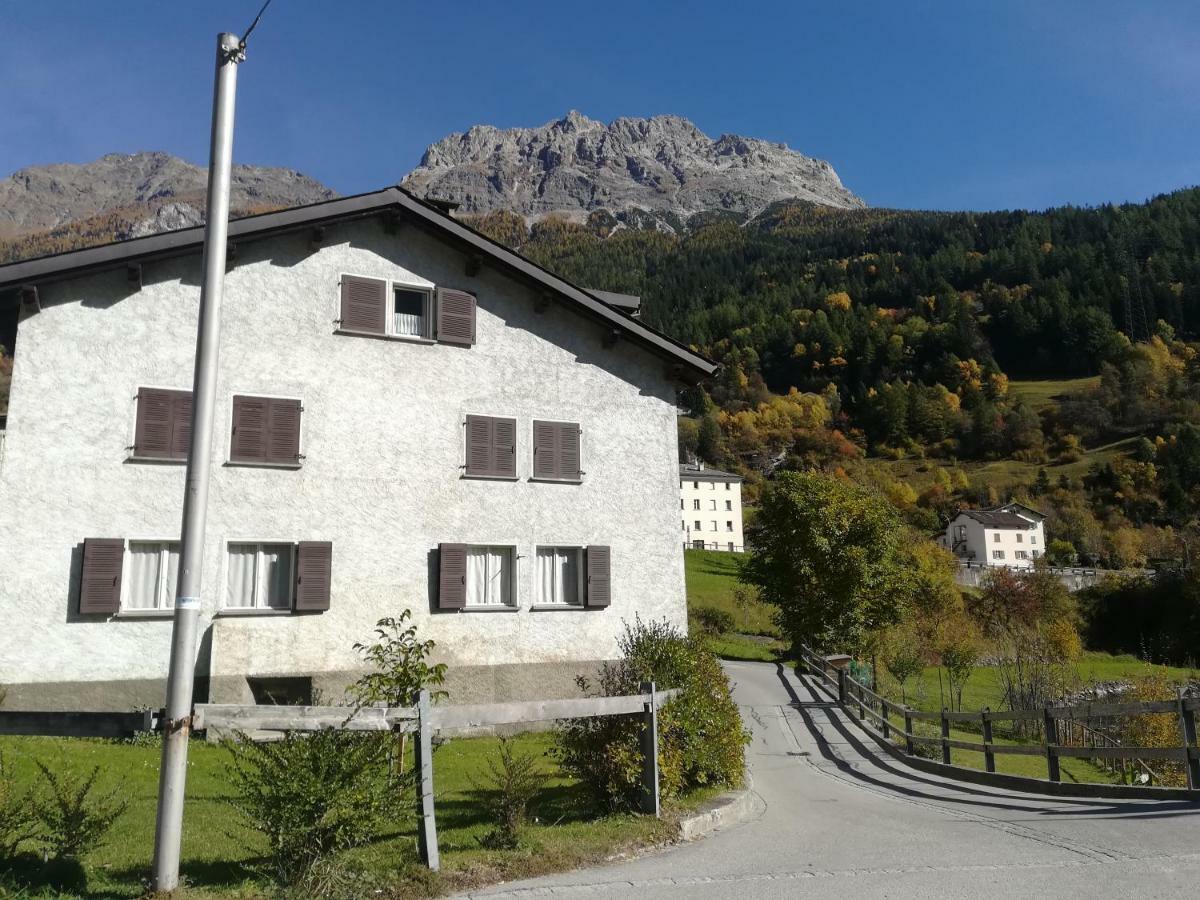 Confortevole Mansarda Di Montagna Poschiavo Exterior foto