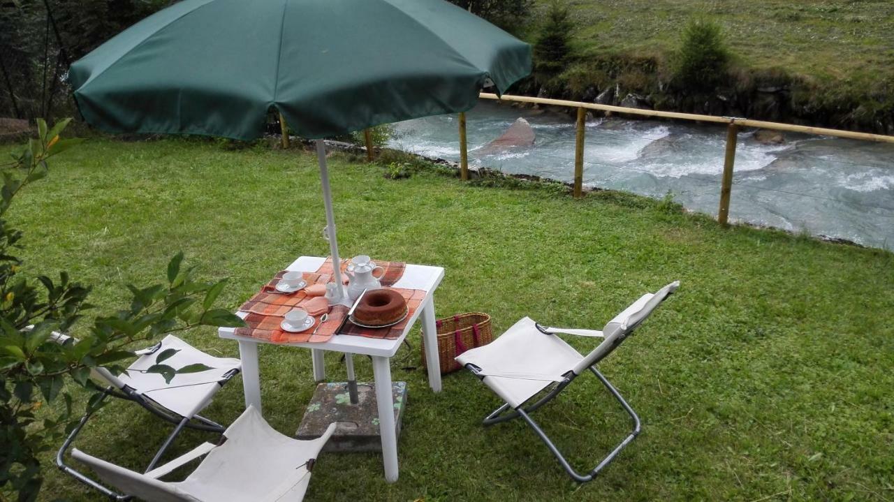Confortevole Mansarda Di Montagna Poschiavo Exterior foto